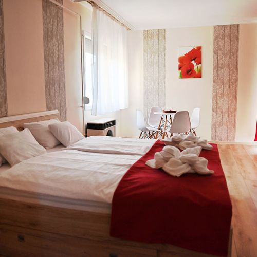 Apartament la etaj cu panoramă cu 2 camere pentru 4 pers. (se poate solicita pat suplimentar)