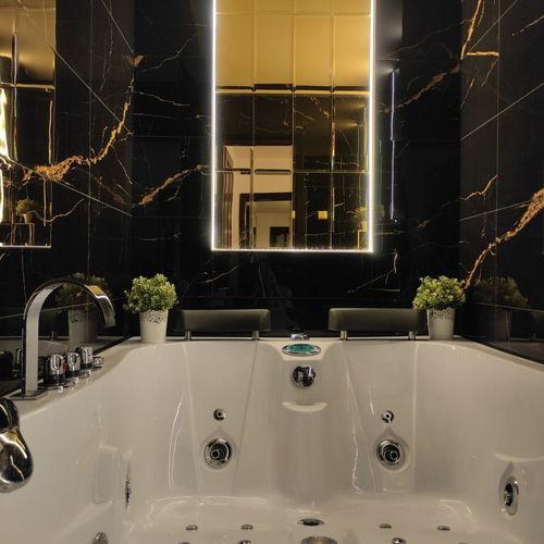 Apartament 4-osobowy Deluxe z wanną z 2 pomieszczeniami sypialnianymi