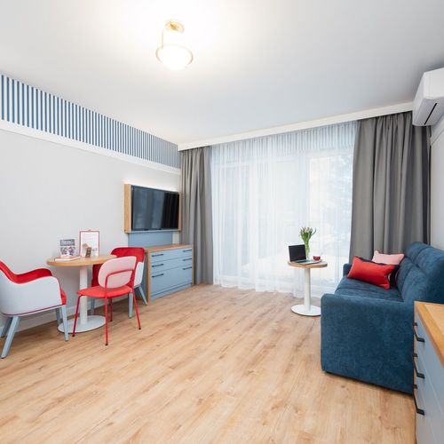 Apartament 4-osobowy na parterze z 2 pomieszczeniami sypialnianymi