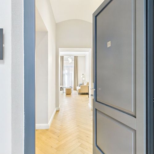 Apartament classic la etaj cu 1 camera pentru 2 pers.