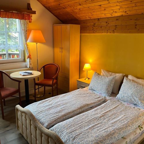 Romantik Pokoj s koupelnou s manželskou postelí