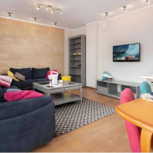 Apartament 8-osobowy na parterze z tarasem z 3 pomieszczeniami sypialnianymi