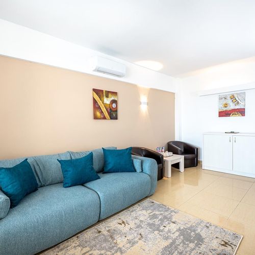 Superior Suite*, cu 2 sezlonguri incluse la plaja