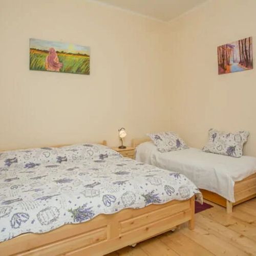 Apartament la parter cu 1 camera pentru 3 pers.