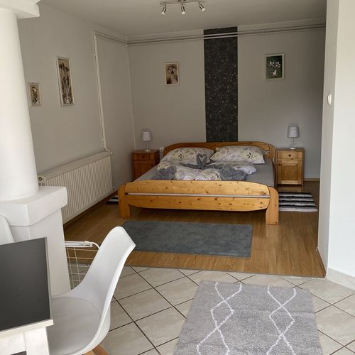 Apartament 2-osobowy na parterze z 1 pomieszczeniem sypialnianym