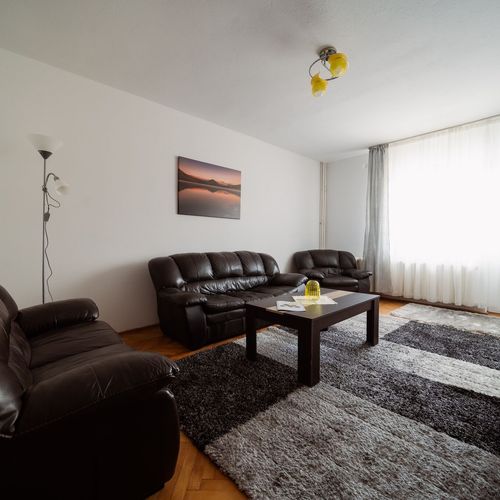 Apartament familial(ă) la parter pentru 8 pers. (se inchirieaza doar integral)