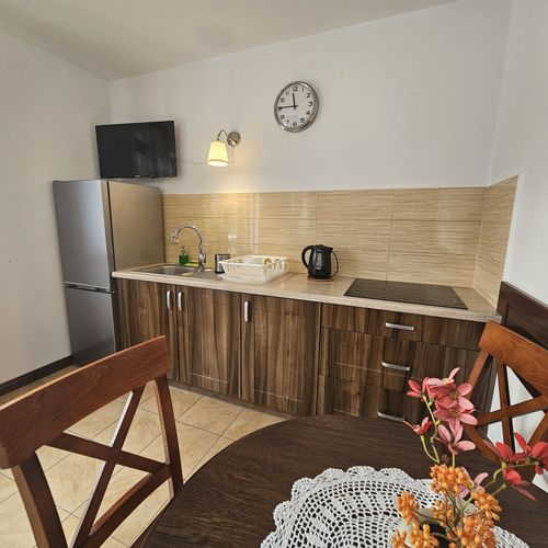 Apartament 3-osobowy na parterze z aneksem kuchennym z 1 pomieszczeniem sypialnianym