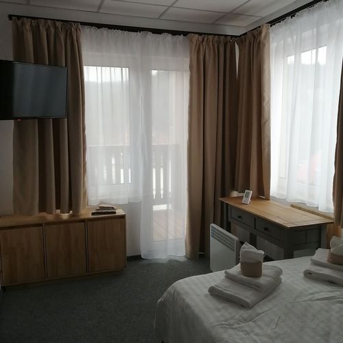 Camera dubla la etaj cu panoramă