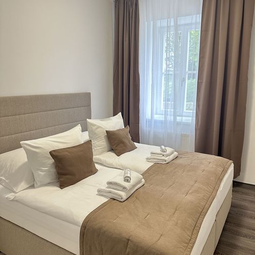 Apartament deluxe la parter cu 2 camere pentru 4 pers.