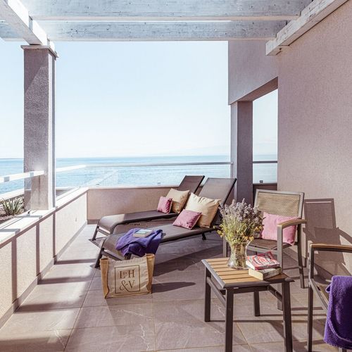 Suita cu balcon cu vedere spre mare cu 1 camera pentru 2 pers.