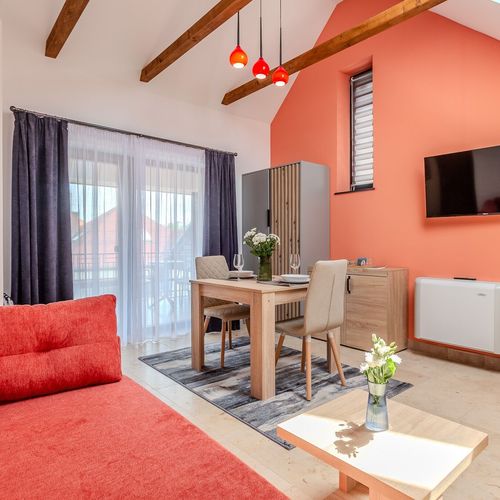 Apartament la etaj cu aer condiționat cu 2 camere pentru 4 pers.