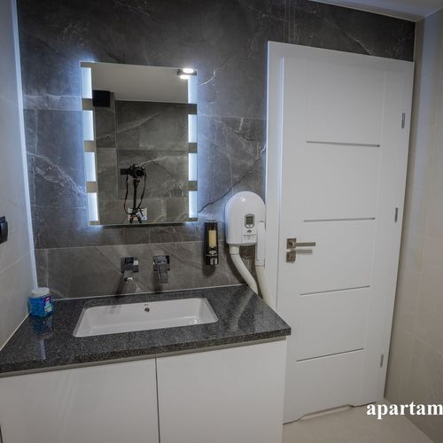 Apartament 4-osobowy na parterze Family z 2 pomieszczeniami sypialnianymi