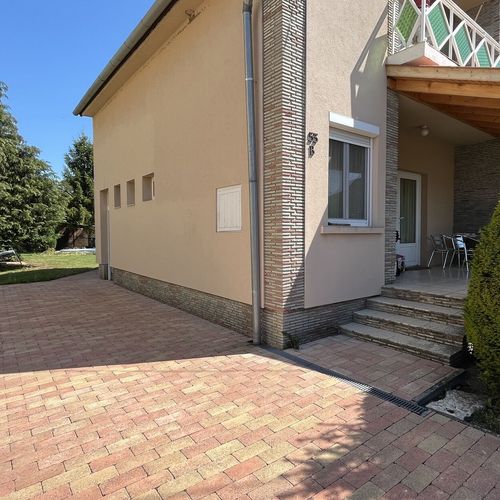 Apartament cu baie cu bucătărie proprie pentru 6 pers. (se inchirieaza doar integral)