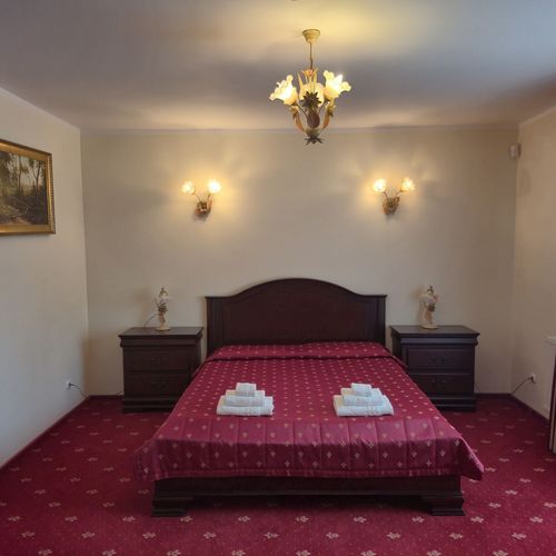 Apartament cu vedere spre grădină lângă piscină cu 2 camere pentru 4 pers.
