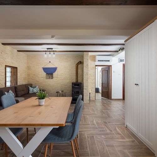 Apartament la parter cu 2 camere pentru 4 pers. (se poate solicita pat suplimentar)