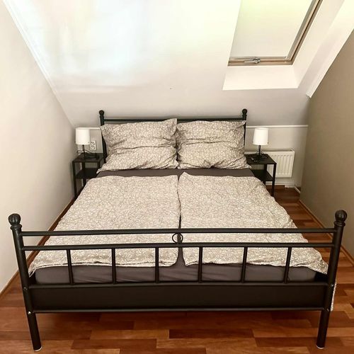 Apartament standard la etaj cu 2 camere pentru 4 pers.