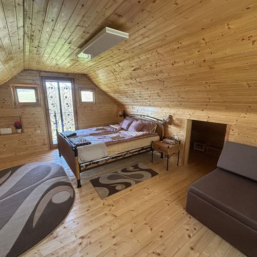 Casă de weekend întreaga unitate cu vedere spre pădure pentru 2 pers. (se inchirieaza doar integral) (se poate solicita pat suplimentar)