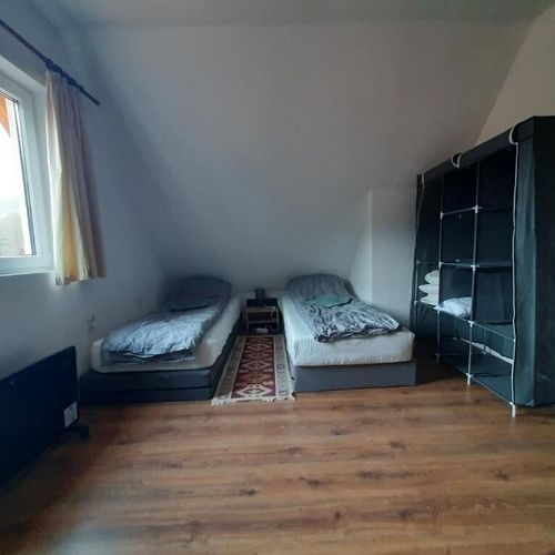 Casă de vară la mansardă pentru 7 pers. (se inchirieaza doar integral)
