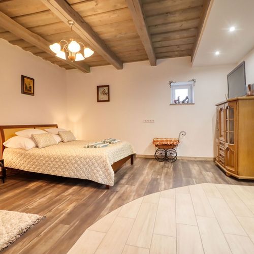 Apartament familial(ă) cu vedere spre grădină pentru 4 pers. (se inchirieaza doar integral)