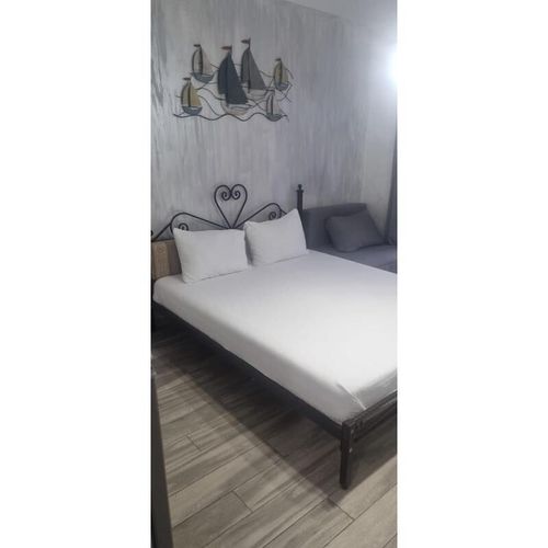 Apartament pentru 2 pers. (se inchirieaza doar integral)