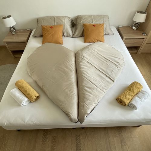 Apartament la etaj cu aer condiționat cu 2 camere pentru 4 pers.