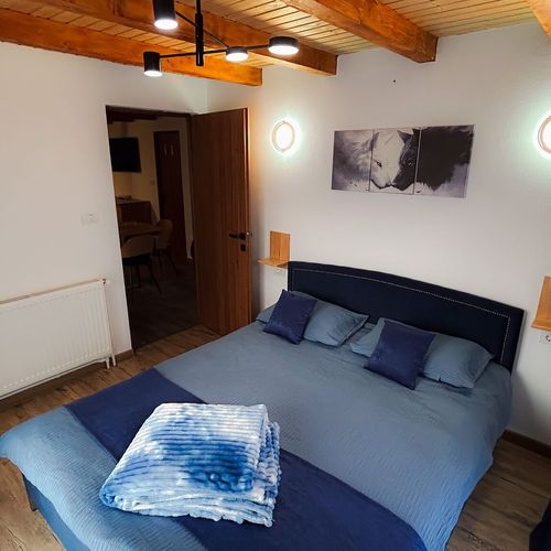 Cabană lux la parter pentru 6 pers. (se inchirieaza doar integral)