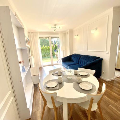 Apartament confort la parter cu 2 camere pentru 4 pers.