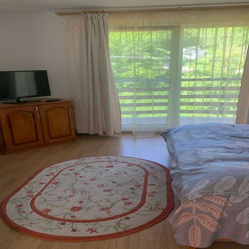 Casă de vacanță pentru 10 pers. (se inchirieaza doar integral)