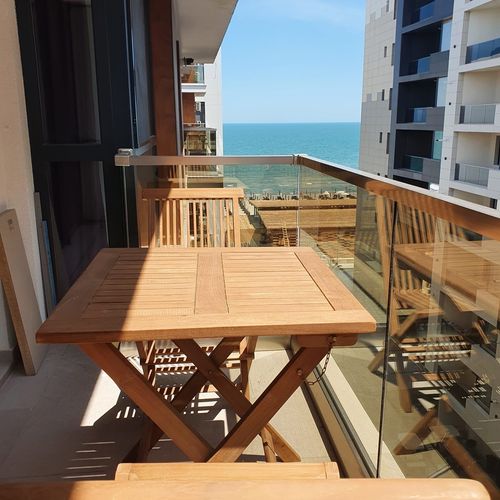 Apartament studio cu vedere spre mare cu 1 camera pentru 4 pers.