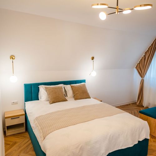 Cabană premium cu vedere spre pădure pentru 6 pers. (se inchirieaza doar integral)