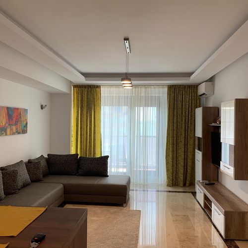 Apartament cu balcon cu vedere spre oraș cu 2 camere pentru 4 pers.