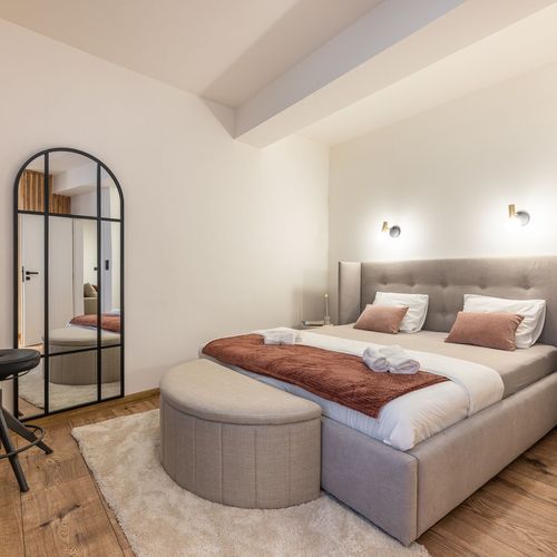 Apartman pro 4 os. se 2 ložnicemi na poschodí  (s možností přistýlky)