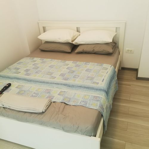Apartament la parter cu aer condiționat cu 1 camera pentru 3 pers.