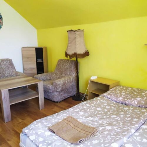 Pokoj se společnou koupelnou  pro 2 os.