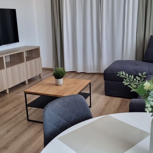 Apartament la etaj cu terasă cu 2 camere pentru 4 pers.