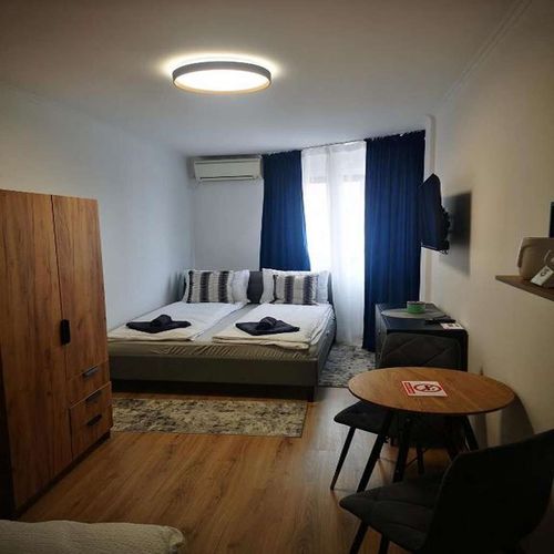 Apartament la etaj cu vedere spre parc cu 1 camera pentru 4 pers.
