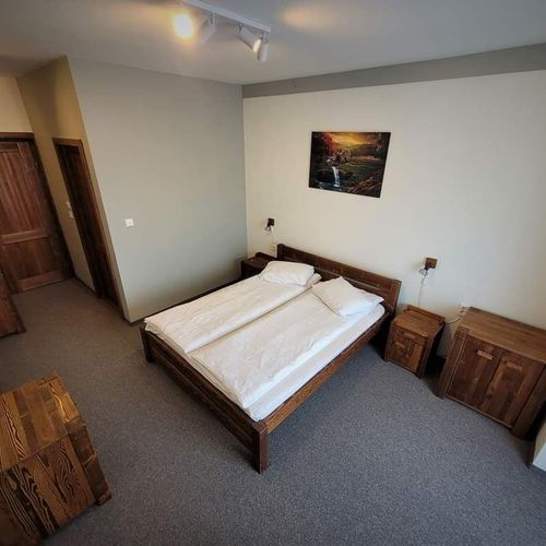 Apartament confort la etaj cu 2 camere pentru 4 pers. (se poate solicita pat suplimentar)