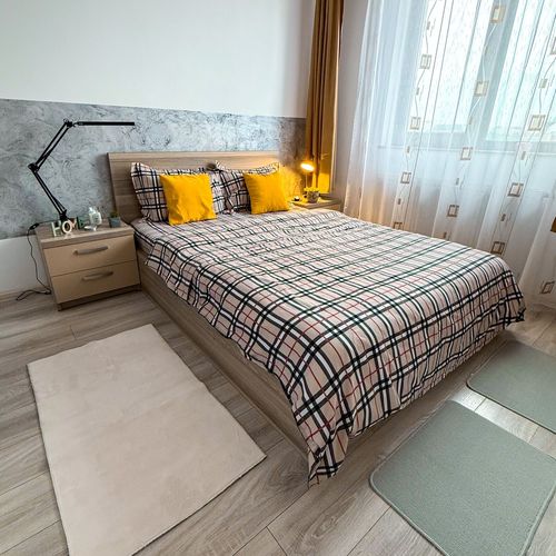 Apartament la etaj întreaga unitate cu 2 camere pentru 4 pers.