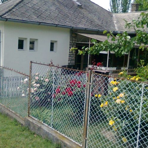 Apartament vilă cu vedere spre grădină pentru 9 pers. (se inchirieaza doar integral)
