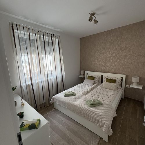 Apartament standard Plus întreaga unitate cu 2 camere pentru 4 pers.