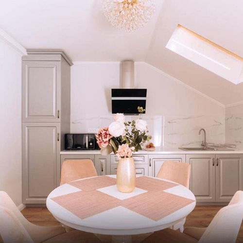 Apartament la etaj cu 2 camere pentru 4 pers.