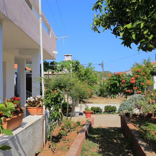 Apartament cu aer condiționat cu vedere spre mare cu 2 camere pentru 5 pers. A-24197-c