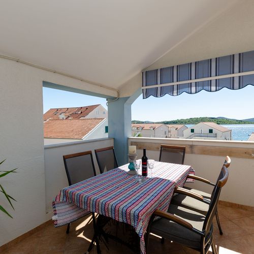 Apartament cu 3 camere pentru 6 pers.
