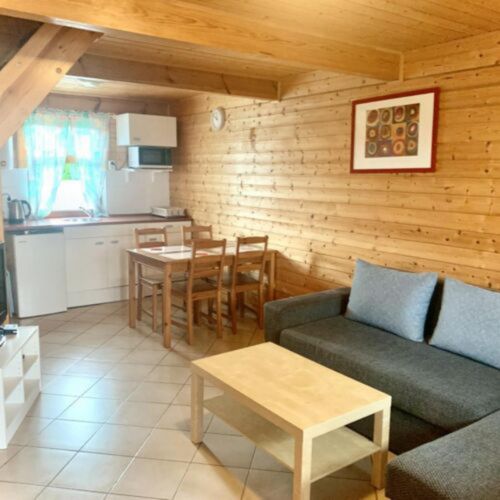 Casă de vacanță pentru 8 pers. (se inchirieaza doar integral)