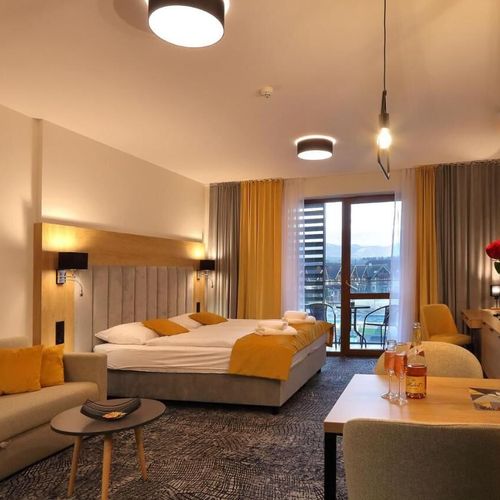 Apartament cu balcon lângă piscină cu 1 camera pentru 4 pers.