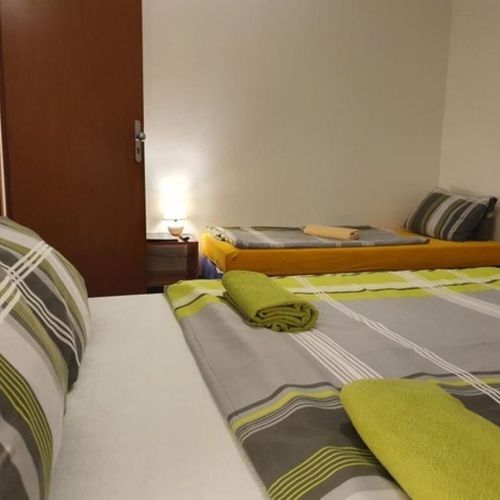 Apartament cu duș cu 2 camere pentru 5 pers. (se poate solicita pat suplimentar)