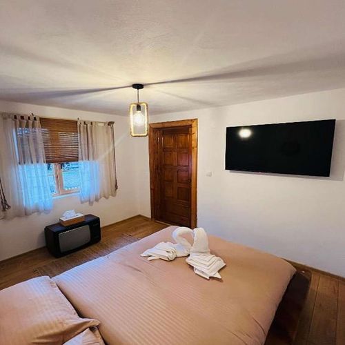 Casă de vacanță pentru 14 pers. (se inchirieaza doar integral)