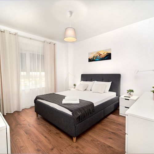 Apartament privilege cu vedere spre oraș pentru 2 pers. (se inchirieaza doar integral)