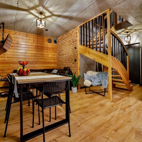 Apartament superior cu vedere spre munte cu 3 camere pentru 7 pers.