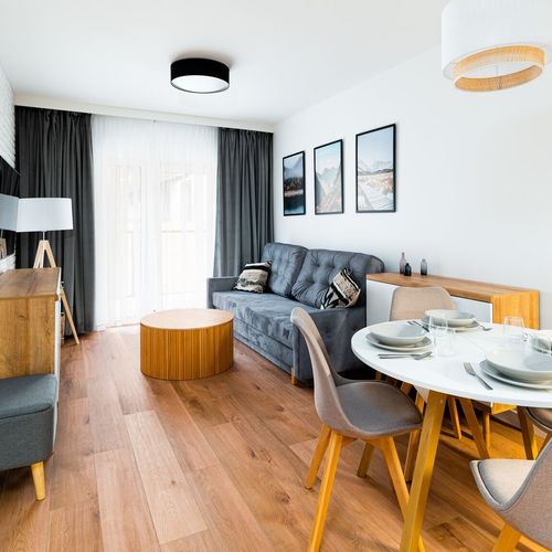 Apartament 4-osobowy na piętrze z 2 pomieszczeniami sypialnianymi